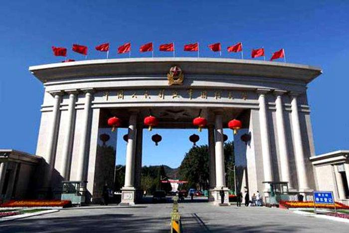 国防大学楼顶打字定制安装 - 广告牌_宣传栏_北京士明广告有限公司